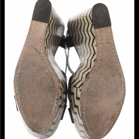 Alice + Olivia Patent Leather Slingback Sandals - Picture 5 of 5